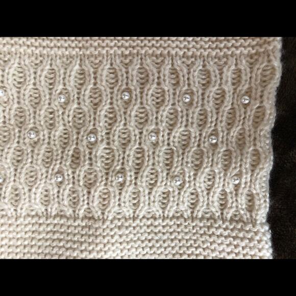 Betsey Johnson Soft Knit Ivory Cowl Infinity Scarf w/ Pearl Beads IMMACULATE - Picture 5 of 10